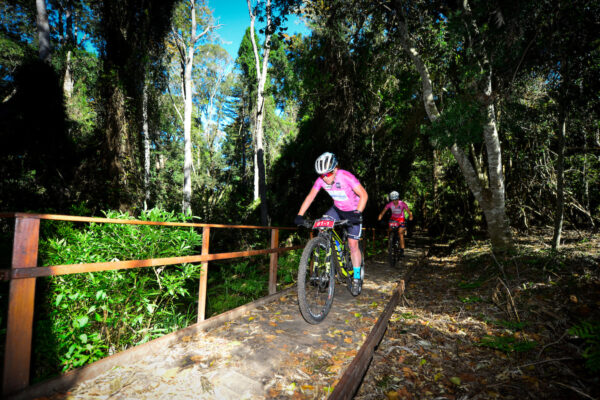 Women’s Race Hots Up at the Cape Pioneer Trek