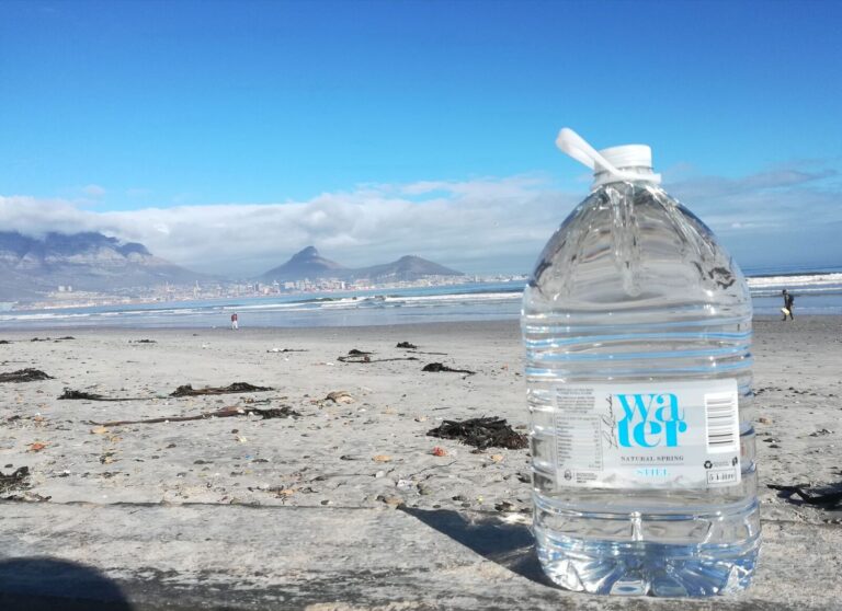 LinAqua Hydrates FNB Wines2Whales for 2019 and Beyond