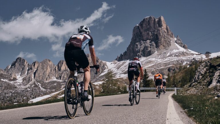 The Ultimate Guide to the 2021 Haute Route Alps